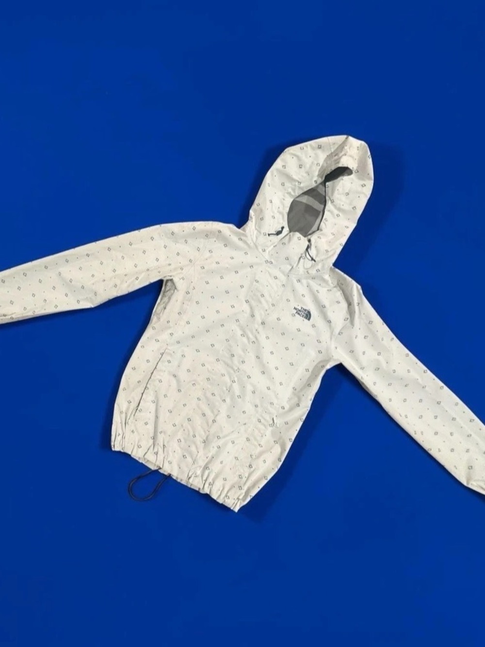 The North Face Venture Hooded Jacket in White & Blue with DriVent fabric